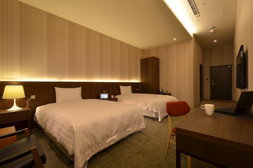 Airline Inn Green Park Way Taichung Exterior foto