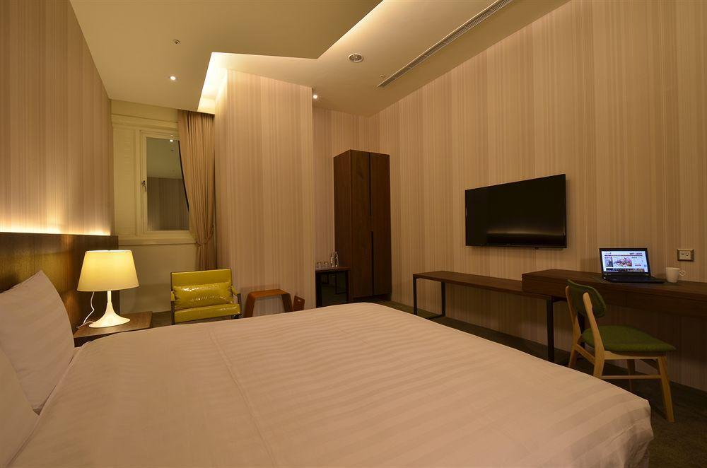 Airline Inn Green Park Way Taichung Exterior foto