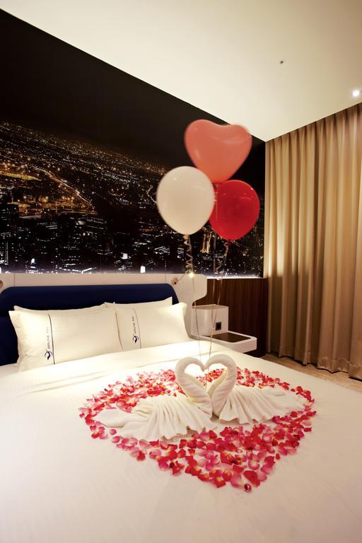 Airline Inn Green Park Way Taichung Exterior foto