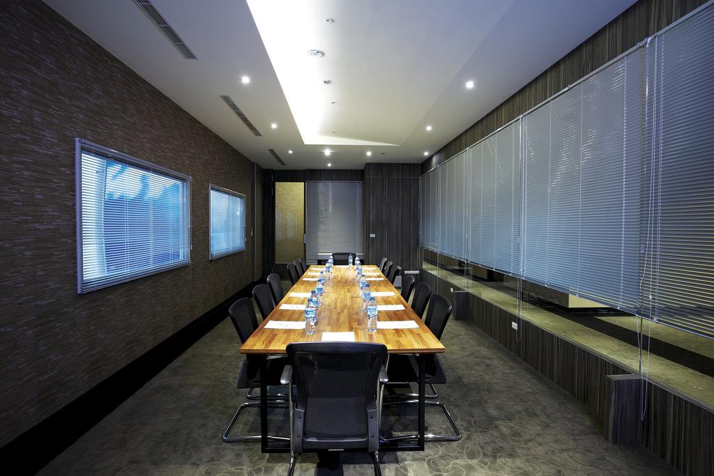 Airline Inn Green Park Way Taichung Exterior foto