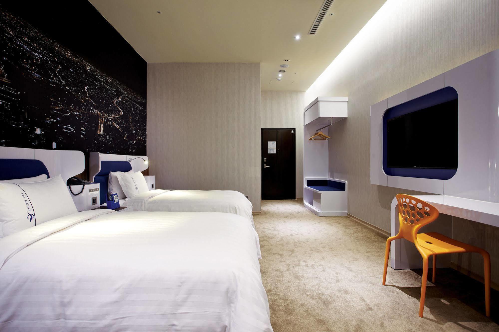 Airline Inn Green Park Way Taichung Exterior foto